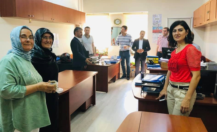 Eğitim bir-sen 1 Nolu Şube Çalışanlara Aşure İkram Etti