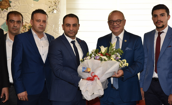Manisa Ülkü Ocakları'ndan Başkan Cengiz Ergün'e Ziyaret