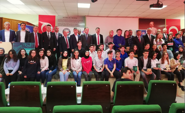Eğitim-Bir-Sen “Bir Bilenle Bilge Nesil Projesi'nin Üçüncüsünü Düzenliyor!
