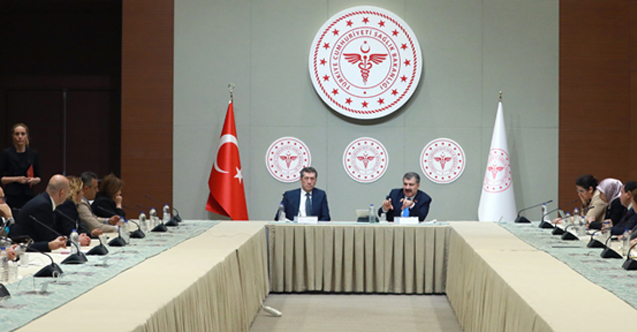 Bakan Koca ve Selçuk'tan Korona Virüs Açıklaması