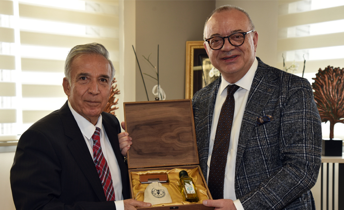 Yavuz Donat, Başkan Cengiz Ergün'ü Makamında Ziyaret Etti