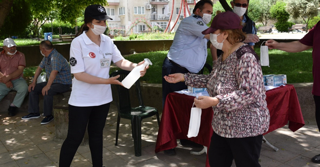 Manisa Büyükşehir Belediyesi'nden 40 Bin Adet Hijyenik Maske