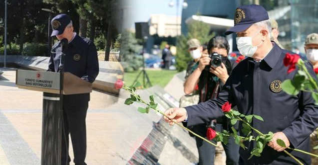 Türk savunma bakanları Azerbaycan'da Şeref ve Şehitler Sokağı'nda