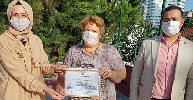 MHP Canik İlçe Başkanlığı'ndan Dilek Yılmaz'a Teşekkür Belgesi