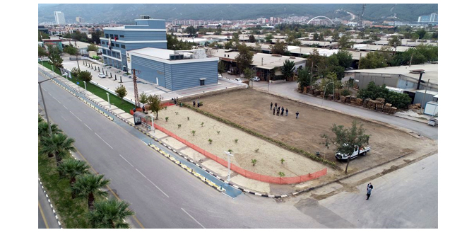 Manisa Büyükşehir'den Hem Yeşil Alan Hem de Açık Otopark