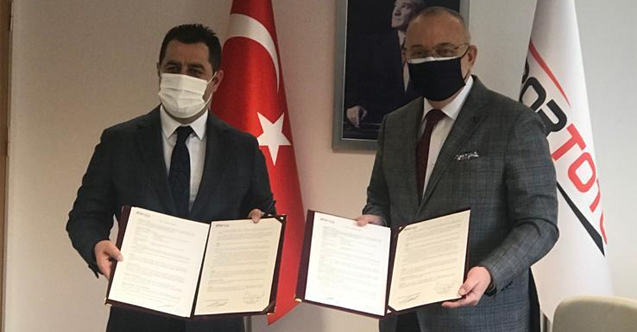 Spor Toto Teşkilat Başkanı ile Fikri Bayrıl ve Tarık Almış Spor Tesisleri için Protokol