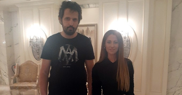 Derya Uluğ, Yılın En iyi kadın pop sanatçısı ödülünü aldı