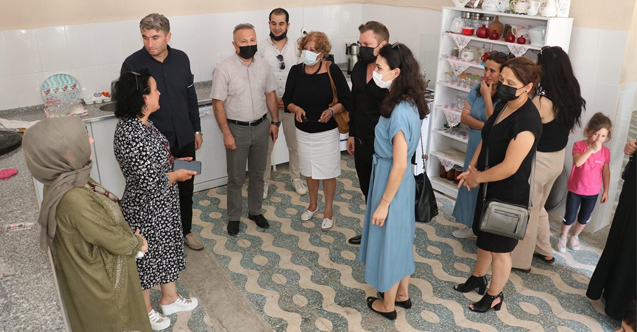 Manisa'da, Kadınlar Üretiyor Ekonomi Canlanıyor Projesi