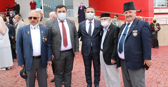 Gaziler Derneği organizasyonunda şehit aileleri ve gaziler bir araya geldi
