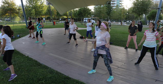 Manisa'da Zumba ve Aerobik Egzersizleri ile Dikkat Çekildi