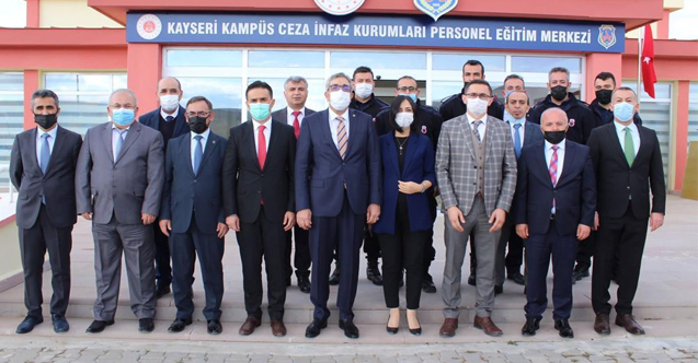 Adalet Bakanı Gül'den Kayseri Bünyan Ceza İnfaz Kurumuna Ziyaret