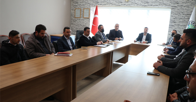 Sarıcaoğlu, Belediye Başkan Yardımcıları ve birim müdürleri ile bir araya geldi
