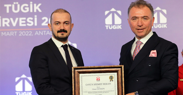 SAMGİAD, TÜGİK İş Zirvesi'nde Öztekin'e Üstün Hizmet Beratı
