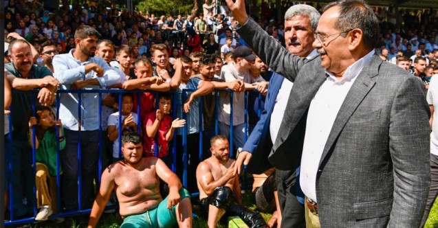 Başkan Demir: İlçelerimizin tüm sorunlarına el atıyoruz