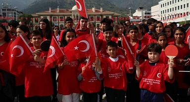 MANİSA'DA GENÇLİK HAFTASI ETKİNLİKLERİ BAŞLADI