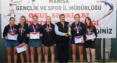 MANİSA’DA YAPILAN OKUL SPORLARI TENİS TÜRKİYE ŞAMPİYONASI SONA ERDİ