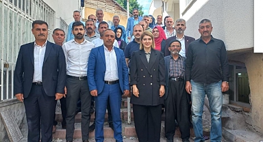 Ölmeztoprak; Devlet adamı, milletin hizmetkârıdır