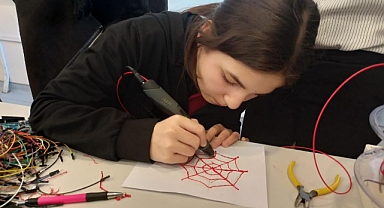 'Reeder ile Kızlar Kodlar Projesi' İlk Yılında