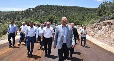 Saruhanlı’da Grup Yolları Asfaltla Kaplanıyor
