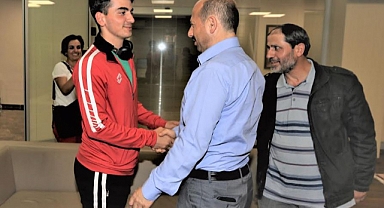Furkan Büyükgöze havalimanında karşılandı