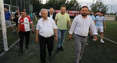 Kavaklı Gençler Halı Saha Futbol Turnuvası Başladı