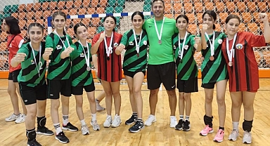 Manisalı Genç Sporcular Anadolu Yıldızlar Ligi'nde Parlıyor
