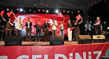 Selendi Kurtuluşunu Konserle Kutladı