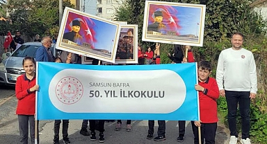 Bafra 50. Yıl İlkokulu Muhteşem Cumhuriyet Yürüyüşü Düzenledi