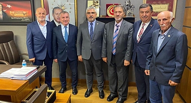 Havza heyeti, AK Parti Milletvekili Ersan Aksu'ya ziyaret etti
