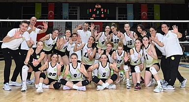 Büyükşehir’in Sultanları Akhisargücü’ne set vermedi