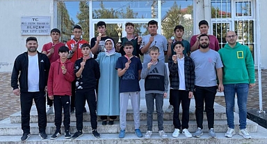Samsun Alaçam Şehit Kadir Kara Anadolu İmam Hatip Lisesi Güreşte İl İkincisi Oldu