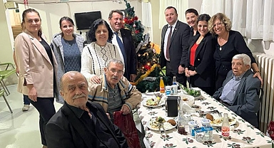 Manisa Büyükşehir Belediyesi'nden Huzurevi Sakinlerine Moral Yemeği