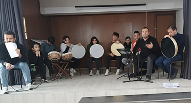 Alaçam Şehit Kadir Kara Anadolu İmam Hatip Lisesi'nde Coşkulu Müzik Dinletisi