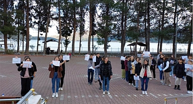BAFRA KOLAY ANADOLU LİSESİ'NDE KARNE HEYECANI VE PLAKET TÖRENİ