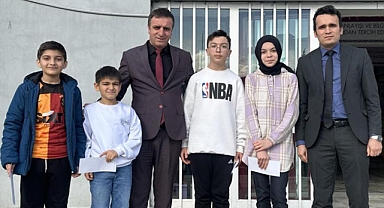 Nazmiye Demirel Ortaokulu'nda Coşkulu Karne Töreni