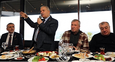 İlkadım Belediye Başkanı Demirtaş, Gaziler ve Şehit Aileleriyle Kahvaltıda Buluştu
