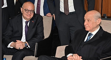 MHP Lideri Devlet Bahçeli, Manisa'da Coşkuyla Karşılandı