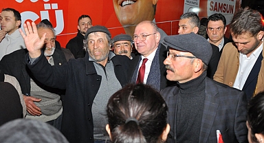 Murat Şenel, işe gelmeden maaş alan personel olduğunu söyledi