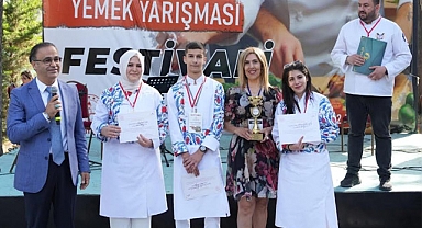 İzmir MEB Gastronomi Festivalinde Lezzet Şöleni Yaşandı