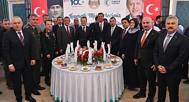 Manisa Protokolü Bayramlaştı