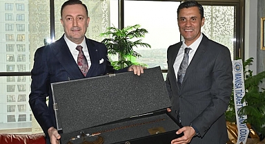 Muradiye Organize Sanayi Bölgesi Yönetimi,Başkan Zeyrek'i Ziyaret Etti