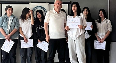 Akran Arabulucu Öğrencilere Belge ve Rozet Töreni