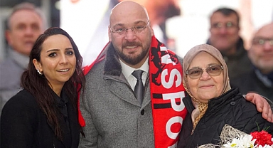ATakum Belediye Başkanı Serhat Türkel'den Anneler Günü Mesajı
