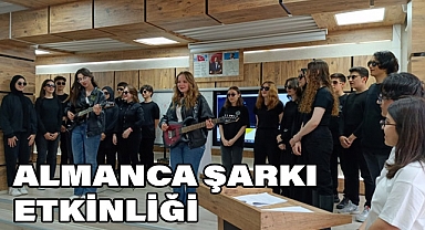 Bafra Fen Lisesi'nde Almanca Şarkı Etkinliği Coşkusu