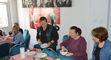 CHP Havza Kadın Kolları'ndan Birlik ve Dayanışma Kahvaltısı