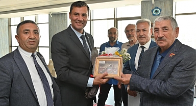Ferdi Zeyrek, Azerbaycan Kültür Evi Derneği'ni Ağırladı