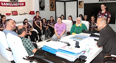 Feyzullah Dereci, Başarılı Basketbolcuları Ağırladı