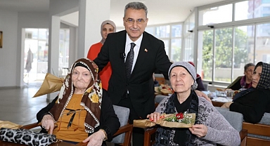 İlkadım Belediye Başkanı İhsan Kurnaz, Ata Ocağı Sakinlerini Ziyaret Etti