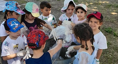Anaokulu Öğrencilerinden Çevre Temizliği Dersi
