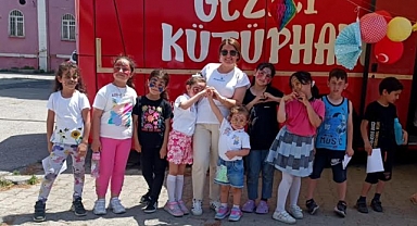 GEZİCİ KÜTÜPHANE BAFRA KIZILIRMAK İLKOKULU'NDA